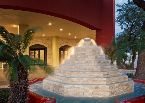 DoubleTree By Hilton Hotel San Antonio Downtown Main image